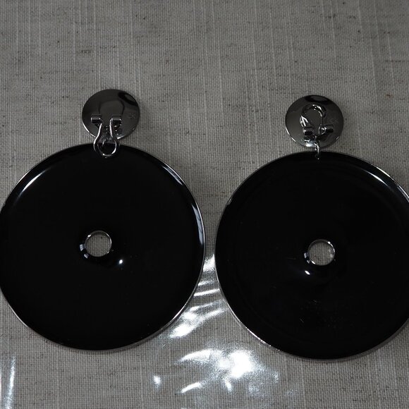 Earings - Picture 3 of 5